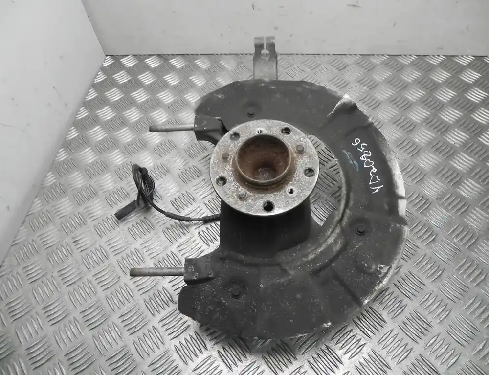 Kupte nyní | BMW m5 Pravé přední ložisko kola 34112284432