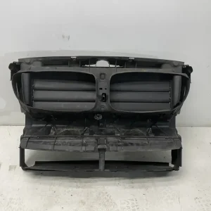 Zlevněno - BMW 5 Series Sada rámu pro nárazový panel 8049681