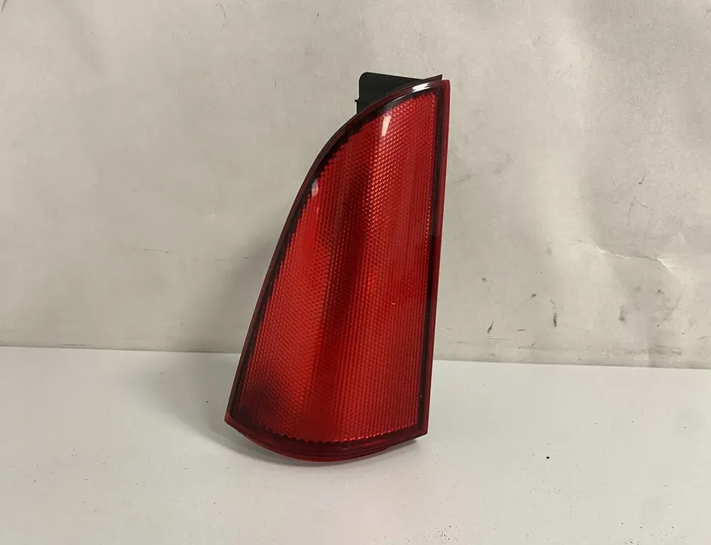 Mercedes-Benz Vito Levý zadní odrazový prvek nárazníku A6398200564Mercedes-Benz Vito Levý zadní odrazový prvek nárazníku A6398200564 - Výhodný nákup