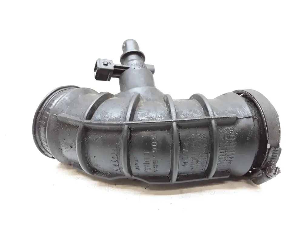Právě dorazilo - Volvo s60 Intercooler hadice 30636854