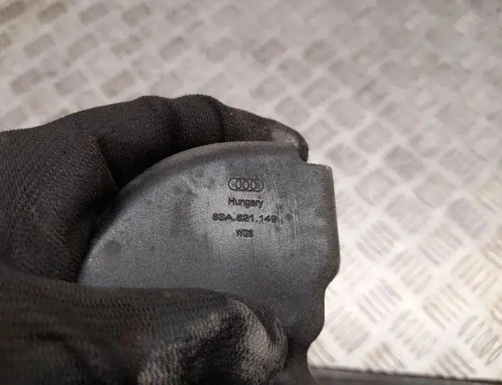 Jen po omezenou dobu - Audi q3 Držák levého předního blatníku 83A821149